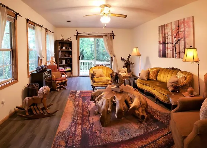 Ridge Retreat At Hearthstone Cabins And Camping - Pet Friendly